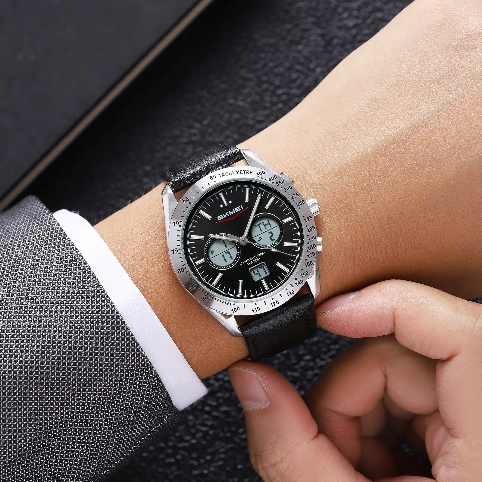 SKMEI 2503 Digital Tachymetre Countdown Timer Watch - silver/black/white/leather image 2