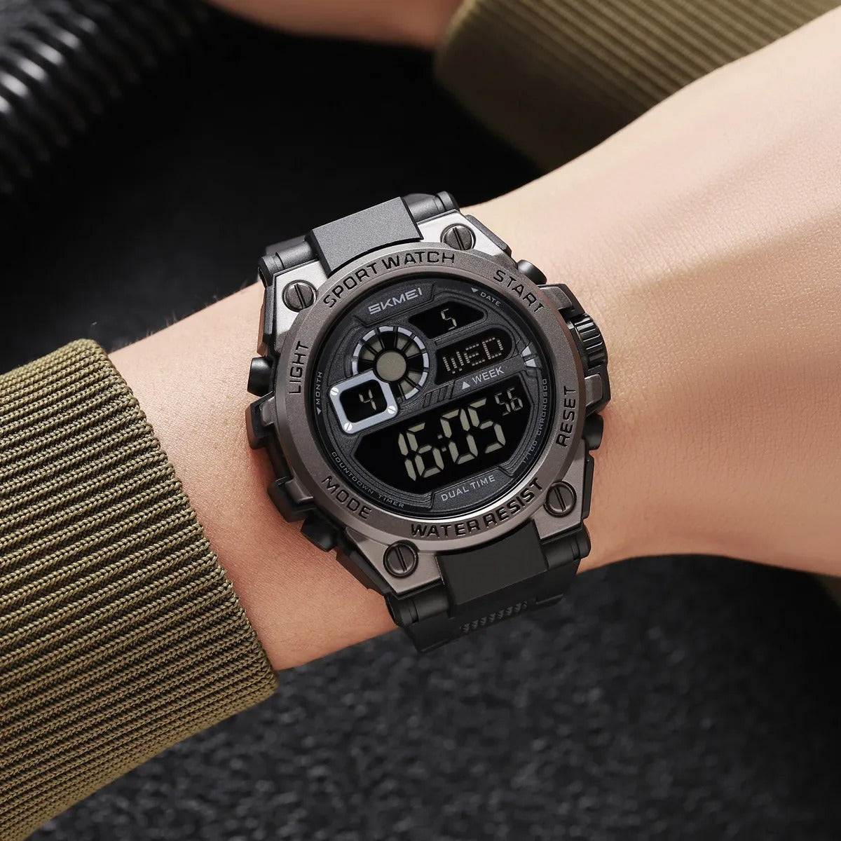 SKMEI 2318 Rugged Digital Sport Watch - black/black image 3