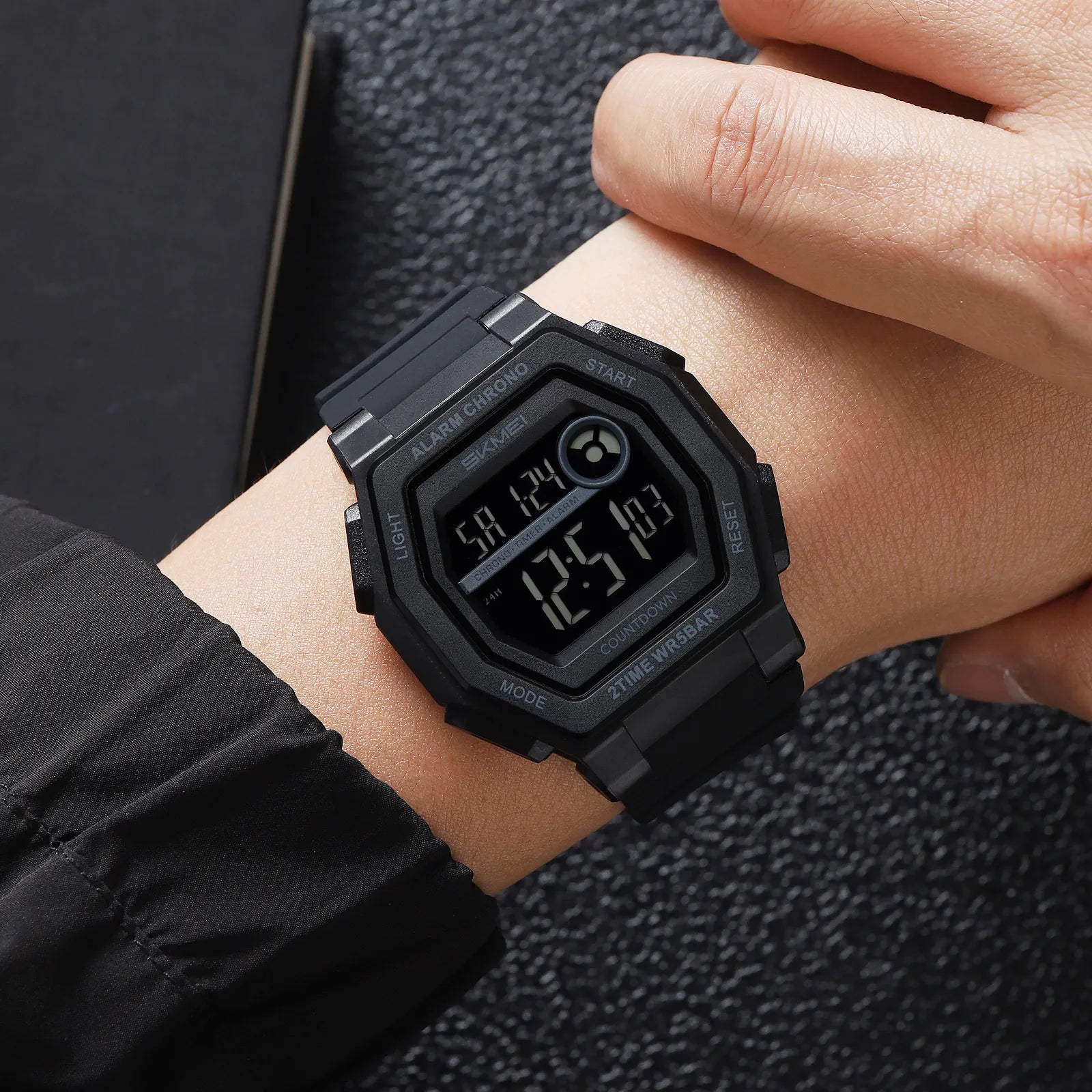 SKMEI - 2552 - Digital Sports Watch - black image 4