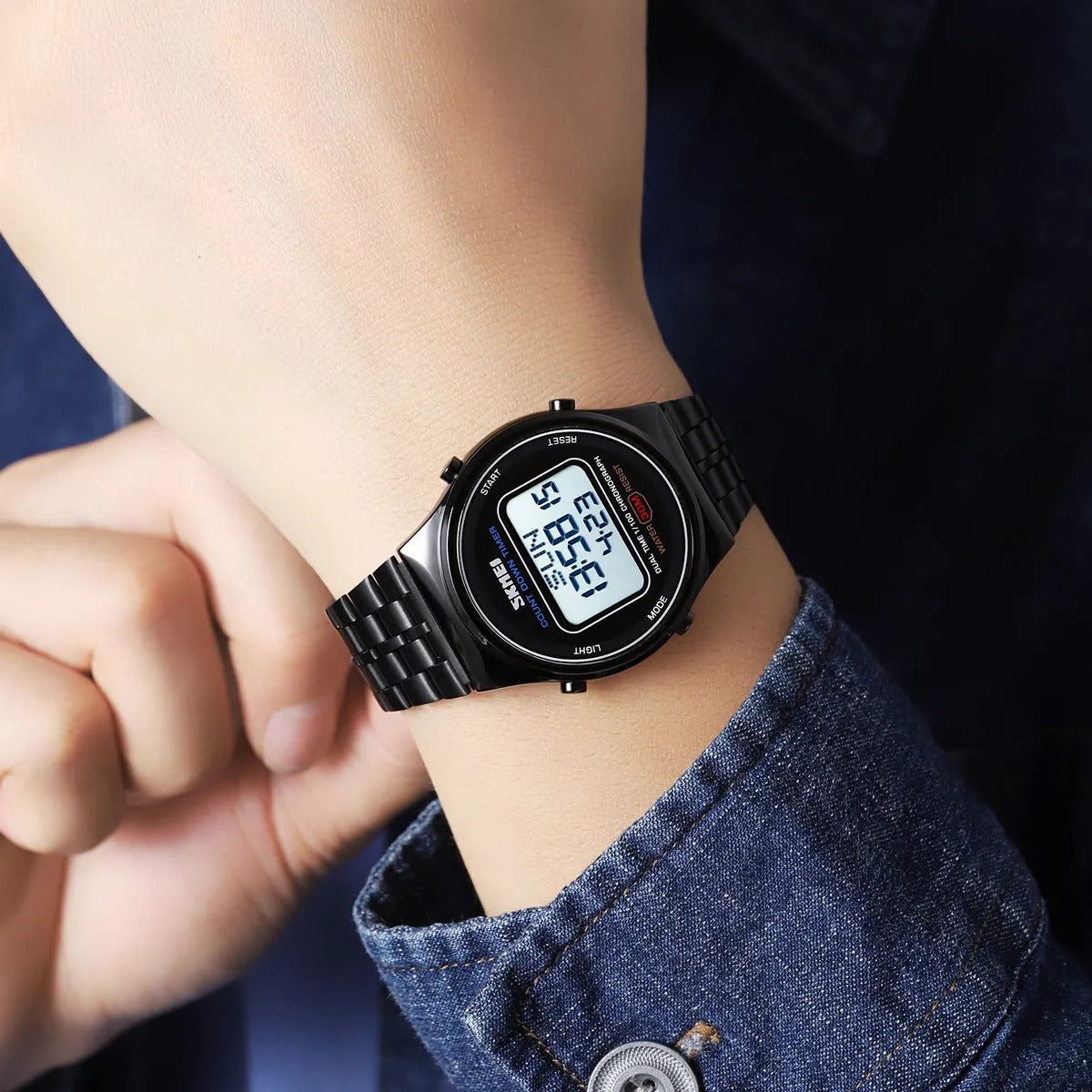 SKMEI 1882 Classic Round Digital Watch - Black/white image 2