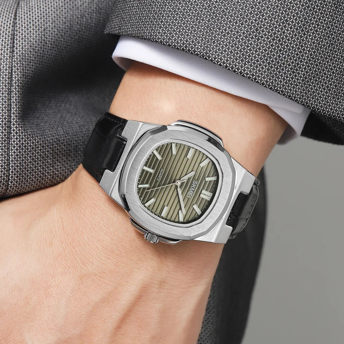 SKMEI - 2512 - Classic Luxury Leather Watch - silver/green image 2