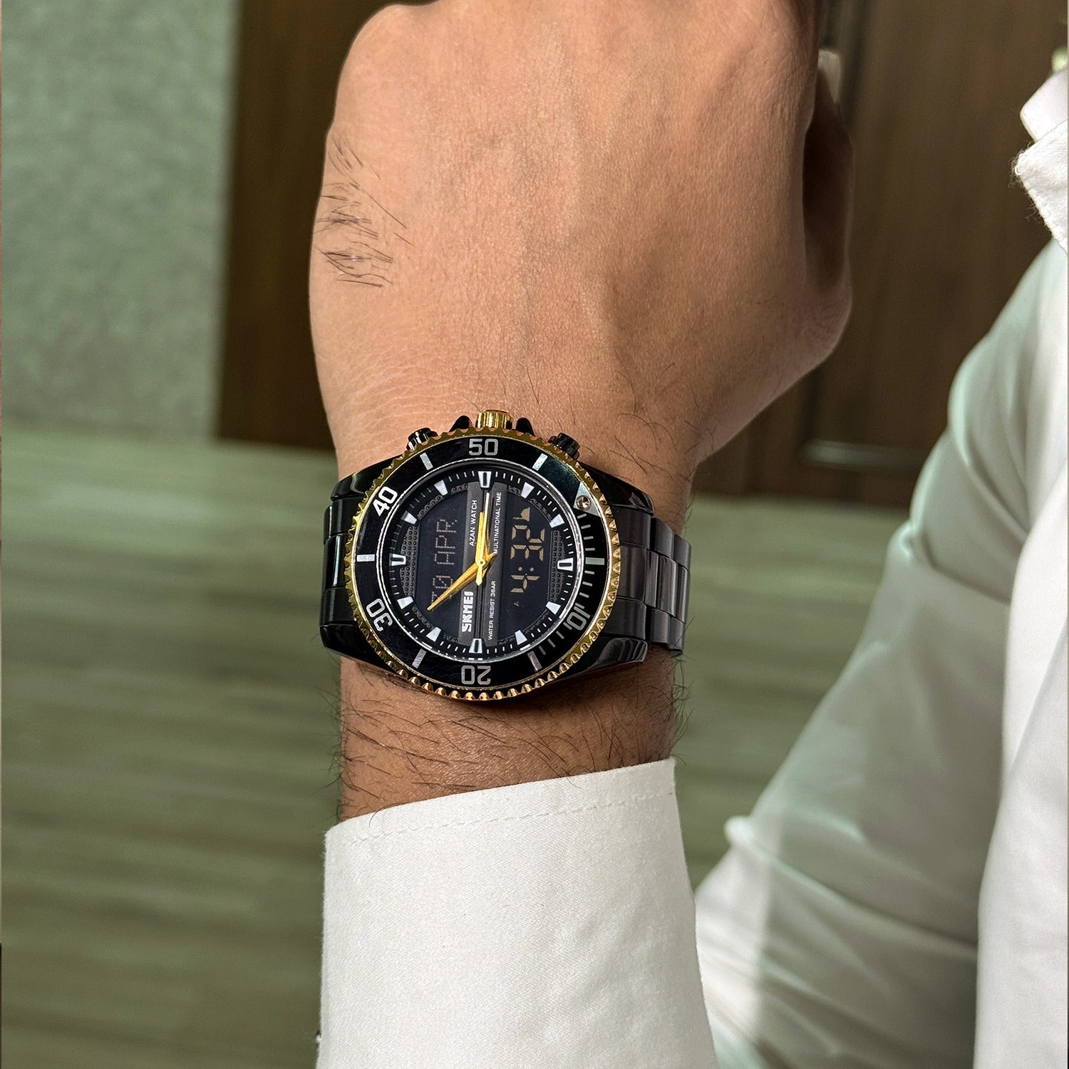 SKMEI - 1896 - Qibla Azan Time Reminder Prayer Watch - black/gold image 2