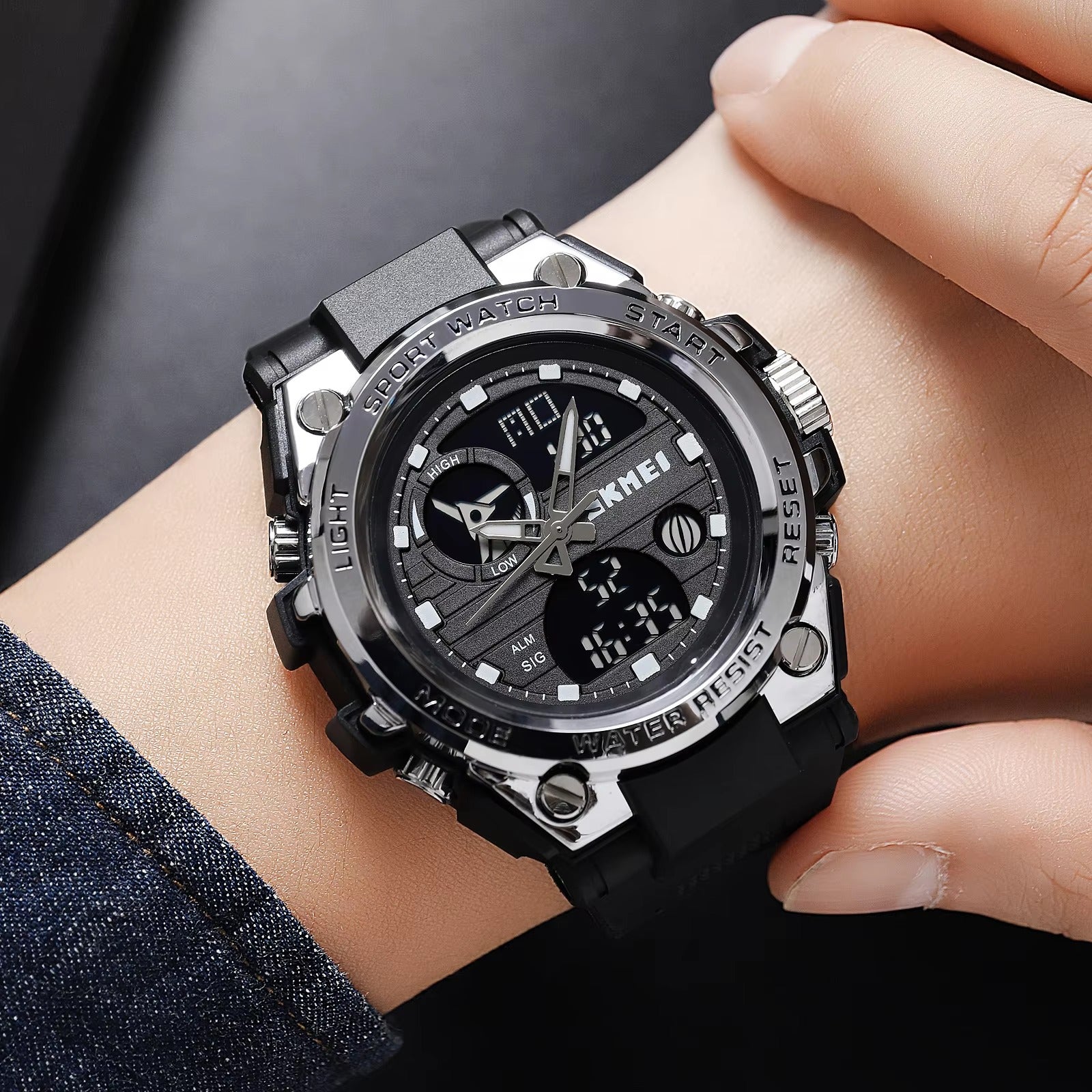 SKMEI 2031 Rugged Digital Sports Watch - Black image 3