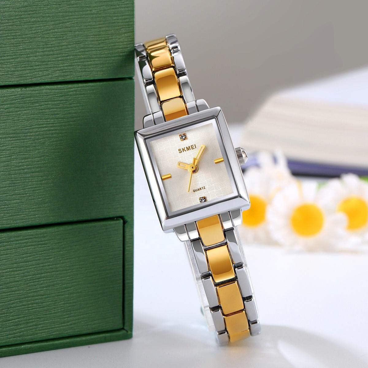 2315 (18) SKMEI - 2315 - Women Vintage Quartz Watch - silver/gold - Image 1