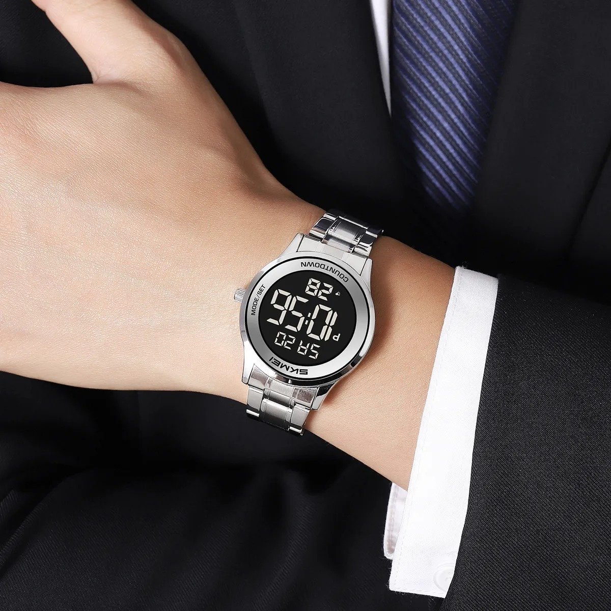 2425 (14) SKMEI - 2425 - Digital Classic Gents Digital Stainless Steel Watch - silver/black - Image 3