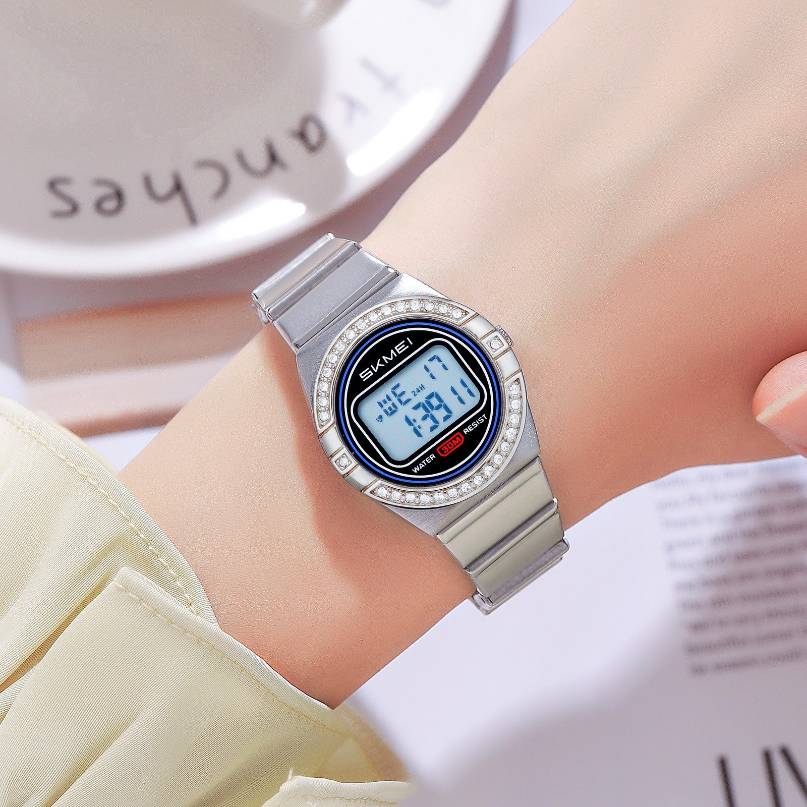 2446 (2) SKMEI - 2446 - Women Digital Stainless Steel Watch - silver - Image 2